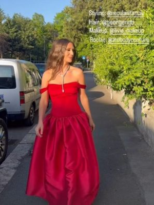 Ținuta spectaculoasă pe care Adela Popescu a purtat-o la Gala Premiilor Gopo 2025. Cum arată rochia cu umeri goi