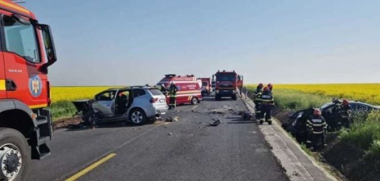 Accident grav pe DN52 soldat cu un mort și trei răniți după ce două mașini s-au ciocnit violent