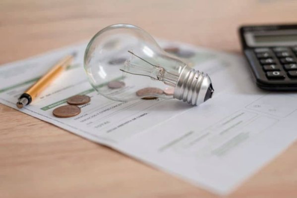 Noi variante de cost pentru facturile la curent și gaze. Ultimele măsuri pregătite de Guvern