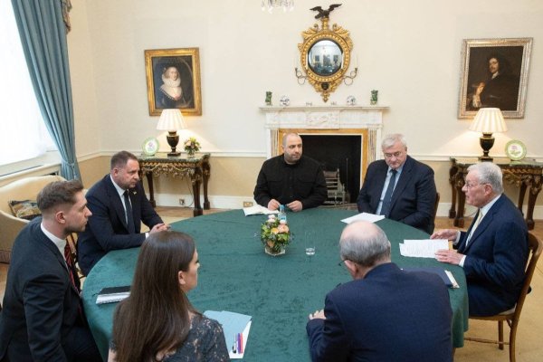 Ucraina îi transmite emisarului președintelui Trump că nu va renunța la integritatea sa teritorială