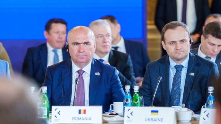 Bolojan: Pentru România rămân prioritare proiectele de infrastructură Via Carpathia şi Rail-2-Sea