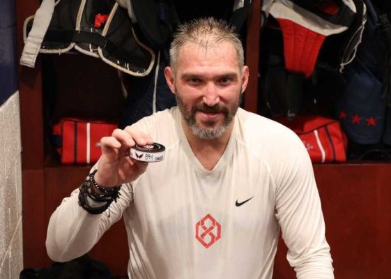 Hochei: NHL - Alex Ovecikin a egalat recordul istoric al legendarului Wayne Gretzky