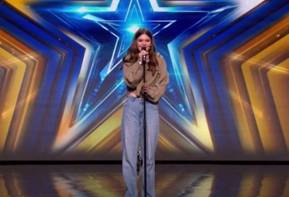 O româncă de 14 ani a primit cel mai rapid Golden Buzzer din istoria Britain's Got Talent. Video