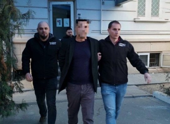 Un bărbat agresiv și periculos și-a agresat fosta soție, care avea ordin de protecție, și și-a distrus brățara de monitorizare