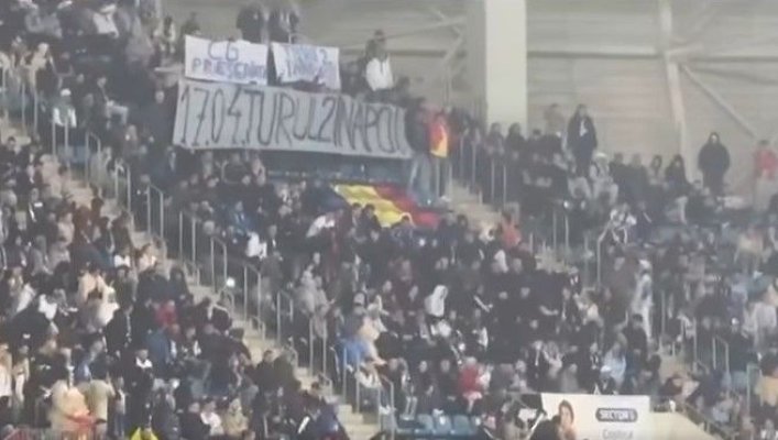Amenzi după incidentele de la meciul Craiova-FCSB. Suporterii au scandat „Turul 2 înapoi“ Video