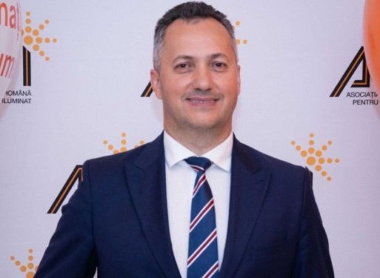 Afaceristul Bogdan Sandu cică va scoate Valu lui Traian... din beznă