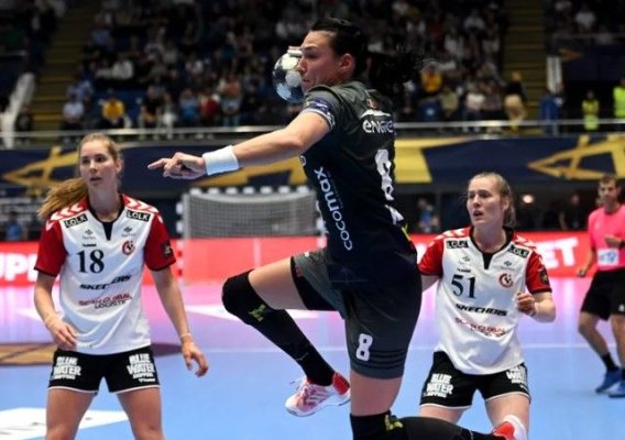 Liga Campionilor, la handbal feminin: CSM București a învins echipa daneză Team Esbjerg, cu scorul de 30-29