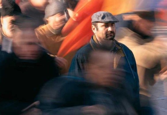 Filmul lui Bogdan Mureșanu „Anul Nou care n-a fost“, în cinematografele din Franța și Belgia. Video