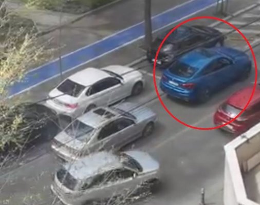 Alo, Poliția! Acest nesimțit a oprit pe banda a doua ca să-și facă cumpărăturile din Profi, în timp ce fraierii stăteau la coadă. Video  