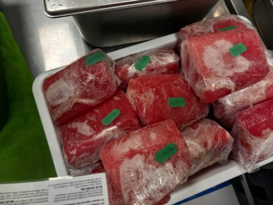 O patiserie și un restaurant de sushi închise temporar de ANPC