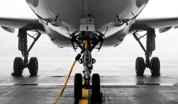 Ameninţare cu bombă într-un avion aflat în zbor, pe ruta Barcelona-Cluj: a fost activat planul de urgență