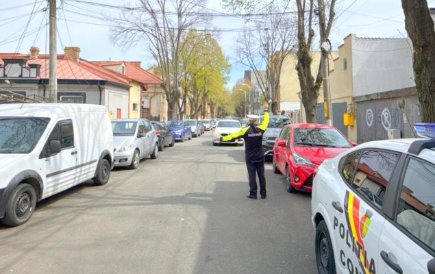 Șofer cu permisul suspendat, prins de polițiști pe sens interzis
