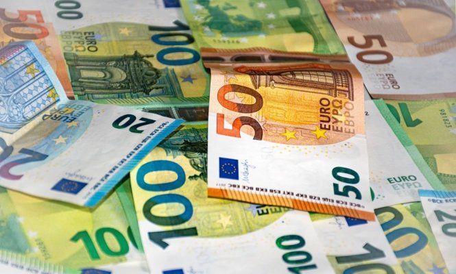  Banca Centrală Europeană anunță o ,,invazie” de bancnote euro contrafăcute