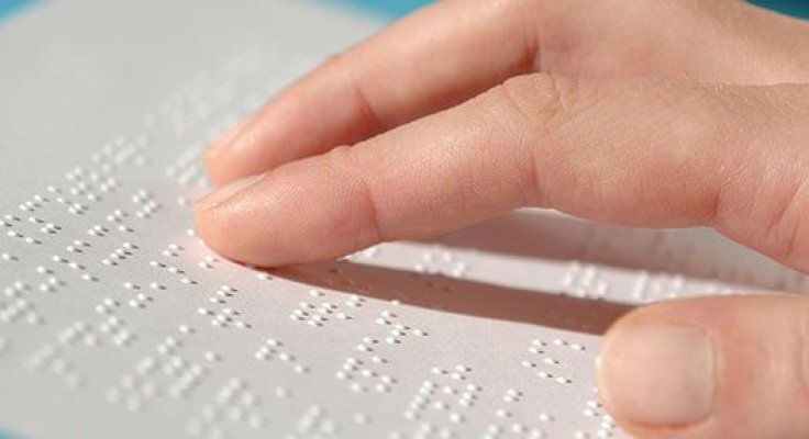 ANPC: În interiorul mijloacelor de transport trebuie afișate plăcuțe cu prețul călătoriei, în sistem braille