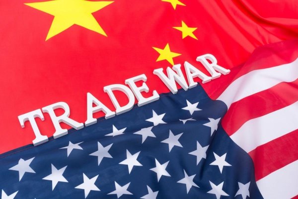 Războiul SUA-China riscă să arunce în aer economia mondială