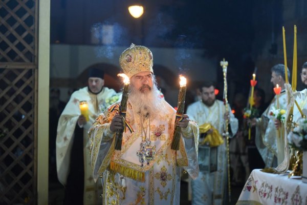 IPS Teodosie va aduce Sfânta Lumină din largul Mării Negre în Portul Tomis