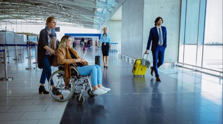 Turismul online ignoră milioane de clienți: site-urile inaccesibile îi lasă pe turiștii cu dizabilități pe dinafară