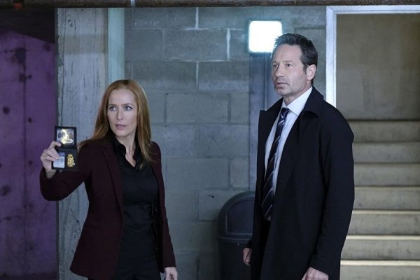 Un reboot „X-Files”, în pregătire. Ryan Coogler, regizorul filmelor „Black Panther” şi „Sinners”, spune că a vorbit cu „marea Gillian Anderson”