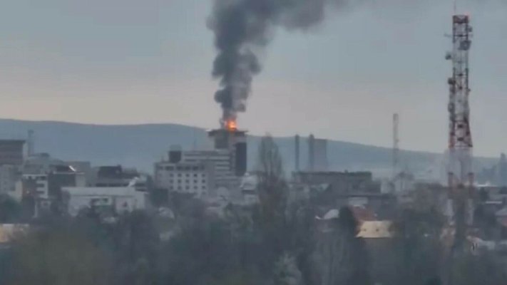Fum gros la Rafinăria Lukoil Ploieşti după o cădere totală de tensiune