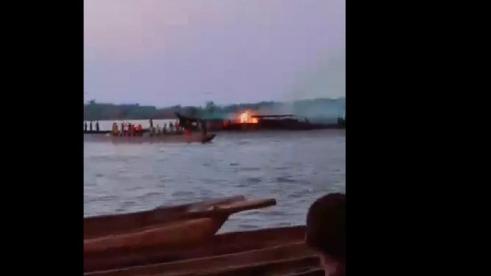 Peste 145 de persoane au murit după ce o barcă a luat foc în Congo! Video