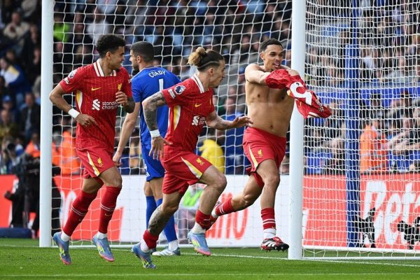 Liverpool câștigă cu Leicester... și titlul e din ce în ce mai aproape