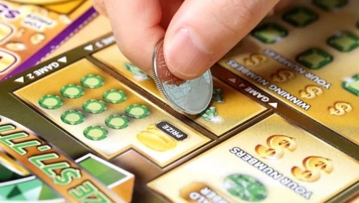Un bărbat fără adăpost a câștigat 1 milion de dolari la loto. Ce va face cu banii