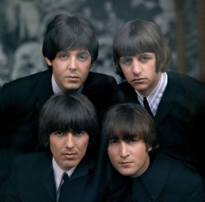 Cine sunt actorii care îi vor interpreta pe membrii Beatles în filmele realizate de un regizor de Oscar