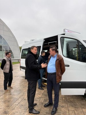 Consiliul Județean a achiziționat 30 de autobuze electrice pentru transportul elevilor din mediul rural