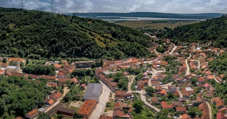 Orașul din România unde o locuință cu 3 camere costă cât o mașină veche