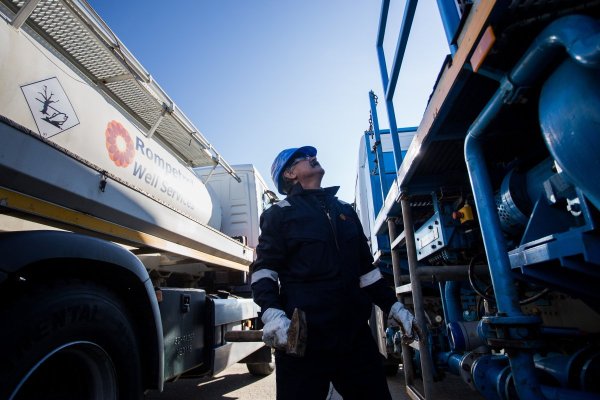 Acționarii finlandezi ai Rompetrol acuză patronii kazahi că retrag ilegal milioane de lei din conturile societății