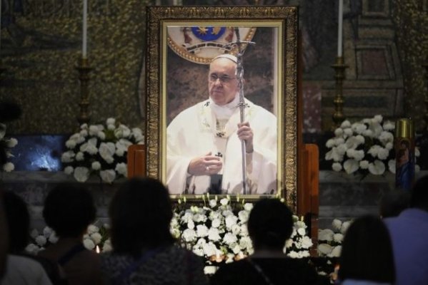 Zi de doliu național, în ziua în care va fi înmormântat Papa Francisc