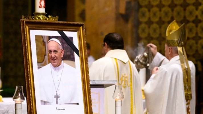Ilie Bolojan va merge la înmormântarea Papei Francisc