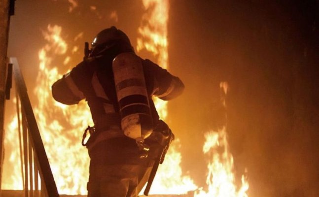 Pompierii au intervenit la Mihai Viteazu în urma unui incendiu