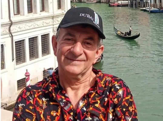 A murit un fost senator, a fost găsit fără viață în mașină în drum spre România