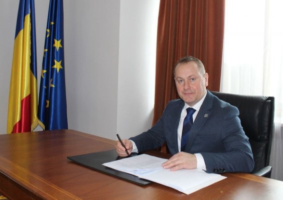 Un senator SOS vrea înființarea 'Ministerului Fericirii'