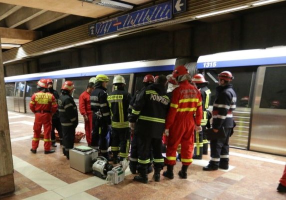 Scene de groază la o stație de metrou din București: O femeie a încercat să își ia viața sărind sub roțile trenului