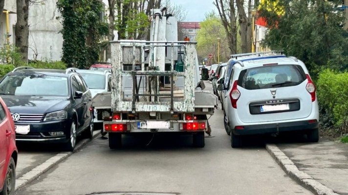 Noi reguli de circulație pe două străzi din cartierul Poarta 6 pentru fluidizarea traficului rutier