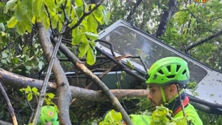 Cine sunt cei patru oameni morți după ce o telecabină s-a prăbușit la Napoli