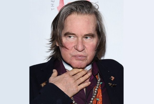 A murit actorul legendar care l-a interpretat pe Batman și apoi pe Jim Morrison
