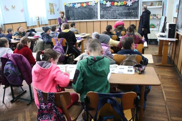 Psihologii trag un semnal de alarmă: programul încărcat al elevului poate afecta grav sănătatea copilului