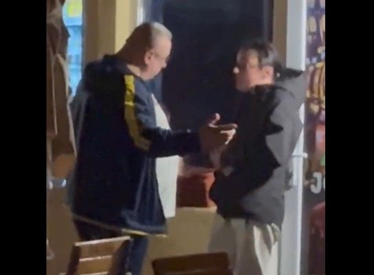 O angajată a unui bar din Constanța își acuză patronul de agresiune! Video 