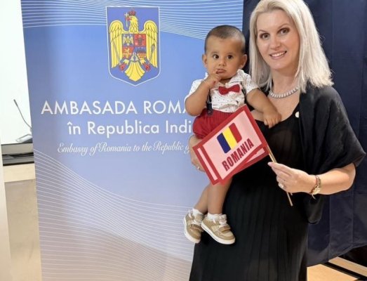 Cea mai bogată româncă a votat, în India, alături de fiul ei: „Democrația începe acasă”