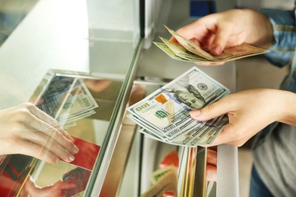 Cursul valutar anunțat de BNR pentru marți. Leul înregistrează o nouă creștere