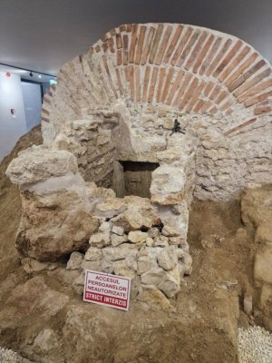 Tururi ghidate cu specialiștii Muzeului de Istorie Națională și Arheologie Constanța la Mormântul pictat de tip Hypogeu
