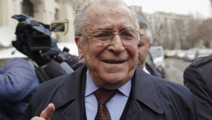 Ion Iliescu este internat la terapie intensivă la spitalul SRI din Capitală