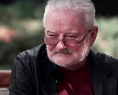 Irinel Columbeanu a scăpat de datoria de 5.000 de euro pe care o avea la azil. Cine i-a întins o mână de ajutor Irinel Columbeanu a scăpat de datoria de 5.000 de euro pe care o avea la azil. Cine i-a întins o mână de ajutor