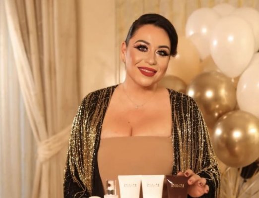 Oana Roman a întrecut limita. S-a filmat în timpul unei proceduri cosmetice considerată scârboasă de mulți
