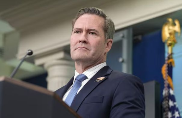 Mike Waltz, consilierul pentru securitate națională al lui Trump, și adjunctul său vor demisiona