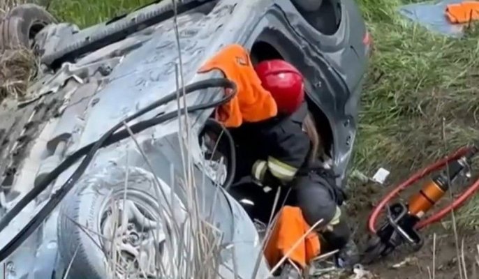 Accident grav, cu 4 victime. O femeie și un băiat de 12 ani au murit pe loc