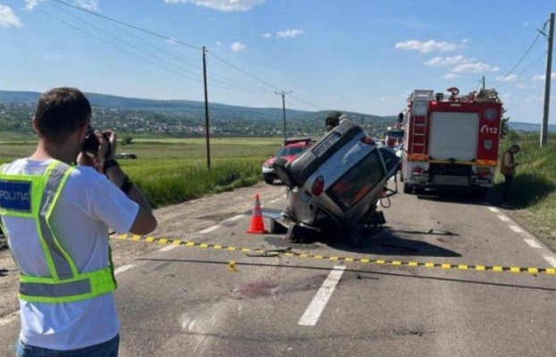 Caz șocant: O femeie moartă într-un accident rutier a fost găsită abia după 6 ore într-un șanț